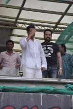 Salman Khan snapped on Eid day on 9th Aug 2013 (9).JPG