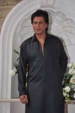 Shahrukh Khan_s Eid Party on 9th Aug 2013 (34).JPG