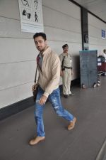Imran Khan leave for Dubai to meet Prince Mohammed with the team of Once Upon A Time In Mumbai Dobaara for an Eid dinner on 11th Aug 2013 (28).JPG