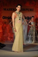 Karisma Kapoor at Maheka Mirpuri Show for Ghanasingh Be True in Mumbai on 12th Aug 2013 (178).JPG