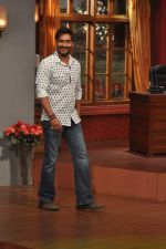 Ajay Devgan on the sets of Kapil show in Mumbai on 17th Aug 2013 (18).JPG
