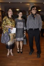 Tanisha Mukherjee, Sanjay Khan, Zarine Khan at Wisdom play premiere in St Andrews, Mumbai on 19th Aug 2013 (13).JPG
