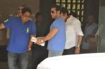 Salman Khan snapped with family in Mumbai on 20th Aug 2013 (20).JPG