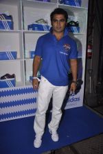 Sachiin Joshi at Adidas bash in Blue Frog, Mumbai on 21st Aug 2013 (4).JPG