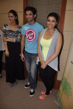 Sushant Singh Rajput, Parineeti Chopra, Vaani Kapoor promote Shuddh Desi Romance in Mumbai on 21st Aug 2013 (26).JPG