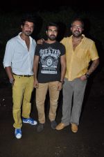 Ram Charan, Shabbir Ahluwalia, Apoorva Lakhia promote Zanjeer on location of Savdhan in Mumbai on 24th Aug 2013 (16).JPG