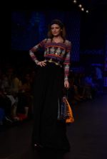 Model walk the ramp for Global Desi show at LFW 2013 Day 3 in Grand Haytt, Mumbai on 25th Aug 2013 (50).JPG