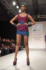 Model walk the ramp for Talent Box Riddhi Siddhi show at LFW 2013 Day 3 in Grand Haytt, Mumbai on 25th Aug 2013 (64).JPG