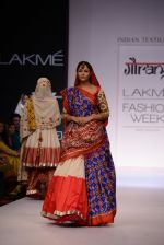 Model walk the ramp for Gaurang show at LFW 2013 Day 4 in Grand Haytt, Mumbai on 26th Aug 2013 (40).JPG