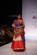 Model walk the ramp for Gaurang show at LFW 2013 Day 4 in Grand Haytt, Mumbai on 26th Aug 2013 (41).JPG