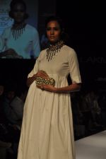 Model walk the ramp for House of Chic show at LFW 2013 Day 5 in Grand Haytt, Mumbai on 27th Aug 2013  (23).JPG