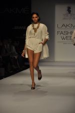 Model walk the ramp for House of Chic show at LFW 2013 Day 5 in Grand Haytt, Mumbai on 27th Aug 2013  (48).JPG