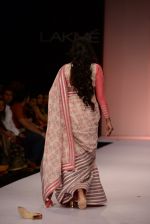 Model walk the ramp for Shravan Kumar show at LFW 2013 Day 4 in Grand Haytt, Mumbai on 26th Aug 2013 (98).JPG