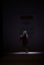 Model walk the ramp for Shruti Sancheti show at LFW 2013 Day 4 in Grand Haytt, Mumbai on 26th Aug 2013 (28).JPG