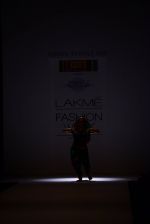 Model walk the ramp for Shruti Sancheti show at LFW 2013 Day 4 in Grand Haytt, Mumbai on 26th Aug 2013 (30).JPG