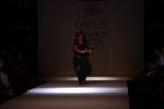Model walk the ramp for Shruti Sancheti show at LFW 2013 Day 4 in Grand Haytt, Mumbai on 26th Aug 2013 (53).JPG