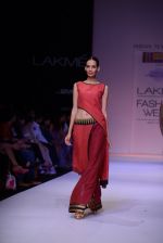Model walk the ramp for Shruti Sancheti show at LFW 2013 Day 4 in Grand Haytt, Mumbai on 26th Aug 2013 (94).JPG