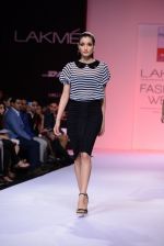 Model walk the ramp for Reliance Trends Bisou Bisou show at LFW 2013 Day 5 in Grand Haytt, Mumbai on 27th Aug 2013  (94).JPG