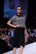 Model walk the ramp for Reliance Trends Bisou Bisou show at LFW 2013 Day 5 in Grand Haytt, Mumbai on 27th Aug 2013  (98).JPG
