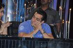 Salman Khan on the sets of Jhalak 6 in Mumbai on 27th Aug 2013 (136).JPG
