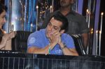 Salman Khan on the sets of Jhalak 6 in Mumbai on 27th Aug 2013 (137).JPG