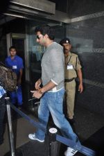 Abhishek Bachchan snapped at international airport in Mumbai on 1st Sept 2013 (22).JPG