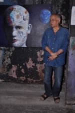 Mahesh Bhatt at Burmese exhibition for friend Gaurav Yadav in Elphinstone, Mumbai on 1st Sept 2013 (107).JPG