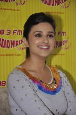 Parineeti Chopra at Radio Mirchi studio for promotion of Suddh Desi Romance in Mumbai on 2nd Sept 2013 (70).JPG