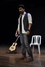 Vir Das rehearses for Battle of Sexes play in Mumbai on 2nd Sept 2013 (19).JPG