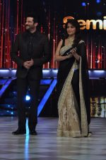 Anil Kapoor, Madhuri Dixit at the Semi Final of Jhalak Dikhlaa Jaa Season 6 on 3rd Sept 2013 (111).JPG