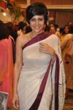 Mandira Bedi at Araish Exhibition in Mumbai on 3rd Sept 2013 (40).JPG