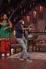 Shahid Kapoor on the sets of Comedy Nights with Kapil in Filmcity, Mumbai on 6th Sept 2013 (64).JPG