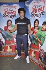 Karanvir Bohra at Love Yoou Soniye film promotion in Bhaidas, Mumbai on 7th Sept 2013 (10).JPG