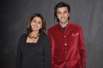 Ranbir Kapoor and Neetu Singh on the sets of KBC in Mumbai on 7th Sept 2013 (44).JPG