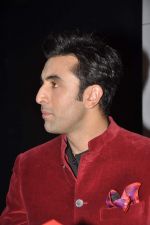 Ranbir Kapoor on the sets of KBC in Mumbai on 7th Sept 2013 (10).JPG