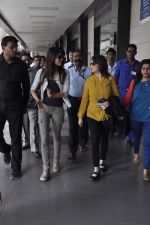 Priyanka Chopra, Madhuri Dixit return from Durban in Mumbai Airport on 8th Sept 2013 (20).JPG