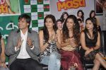 Karishma Tanna, Sonalee Kulkarni,Maryam Zakaria, Vivek Oberoi at Lalitya Munshaw album launch in Mumbai on 11th Sept 2013 (83).JPG