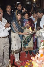 Priyanka Chopra visit Andheri Cha Raja in Mumbai on 14th Sept 2013 (127).JPG