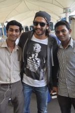 Ranveer Singh snapped at the airport in Mumbai on 14th Sept 2013 (18).JPG