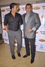 Akshay Kumar on the sets of ZEE DID in Famous, Mumbai on 16th Sept 2013 (14).JPG