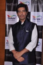 Manish Malhotra at Dulux press meet in President, Mumbai on 17th Sept 2013 (38).JPG