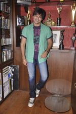 Vivek Oberoi Photoshoot at his Home in Mumbai on 20th Sept 2013 (5).JPG