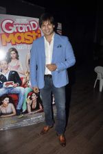 Vivek Oberoi at Grand Masti celebrations in Sheesha Sky Lounge, Mumbai on 21st Sept 2013 (5).JPG