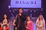 Shahrukh Khan at the launch of Diva_ni in Mumbai on 27th Sept 2013 (64).JPG