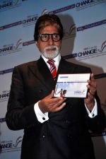 Amitabh Bachchan at Yes Bank Awards event in Mumbai on 1st Oct 2013 (49).jpg