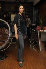 MEHER RAMPAL at Renu Chaniani and Vineet Khosla_s Tempesta Luxury launch in Eastern Treasure, Bandra on 1st Oct 2013 .jpg