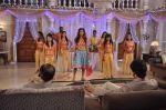 Sandhya Shetty_s item song shoot for Meinu Ek Ladki Chhahiye in Future Studio, Mumbai on 1st Oct 2013 (10).JPG