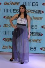 Huma Qureshi launches Gionee smartphone in Mumbai on 3rd Oct 2013 (3).JPG