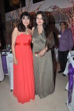 Poonam Dhillon at Poonam Dhillon_s sister Rishma Pai_s birthday in Blue Sea, Mumbai on 2nd Oct 2013 (37).JPG