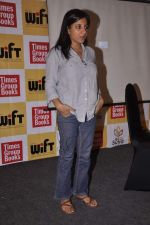 Zoya Akhtar at Anupama Chopra_s book 100 films before you die discussion in Le Sutra, Mumbai on 4th Oct 2013 (22).JPG
